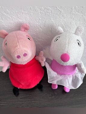 Peppa Pig Pink & Suzy Sheep Plush Character Bundle